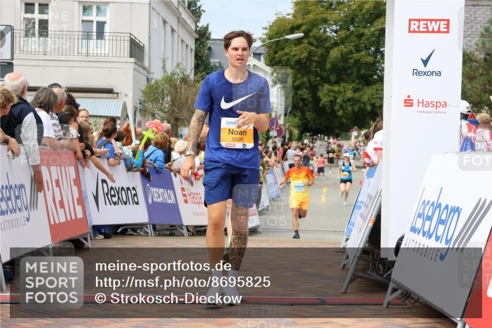 31.08.2025 - 21. Blankeneser Heldenlauf Strokosch-Dieckow http://msf.ph/oto/8695825 31.08.2025 12:24:38 Ziel 5526, 5429, 5456 meine-sportfotos.de
