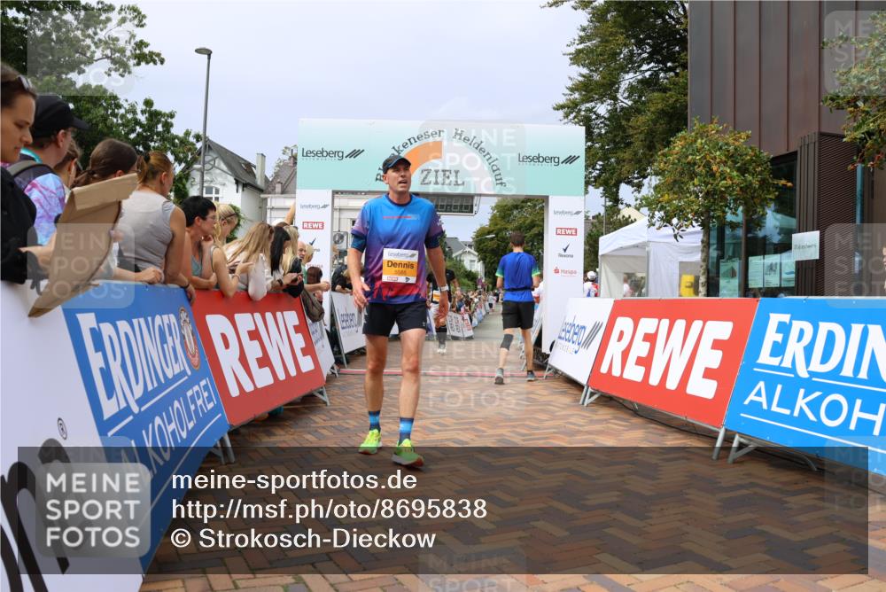 31.08.2025 - 21. Blankeneser Heldenlauf Strokosch-Dieckow http://msf.ph/oto/8695838 31.08.2025 12:29:37 Ziel 5585, 5671, 5280, 4015 meine-sportfotos.de