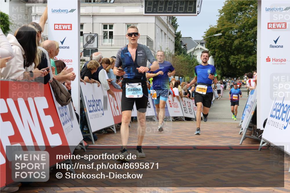 31.08.2025 - 21. Blankeneser Heldenlauf Strokosch-Dieckow http://msf.ph/oto/8695871 31.08.2025 12:29:28 Ziel 5149, 5671, 5774, 5582, 5255, 4005 meine-sportfotos.de