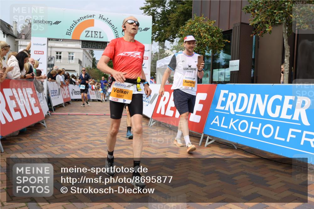 31.08.2025 - 21. Blankeneser Heldenlauf Strokosch-Dieckow http://msf.ph/oto/8695877 31.08.2025 12:29:26 Ziel 5148, 5149, 5633, 5632, 5478, 5671, 5774, 5582, 5255, 4182, 4005 meine-sportfotos.de