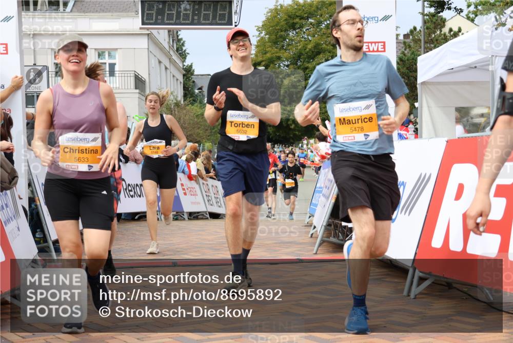 31.08.2025 - 21. Blankeneser Heldenlauf Strokosch-Dieckow http://msf.ph/oto/8695892 31.08.2025 12:29:20 Ziel 5148, 5149, 5460, 5633, 5632, 5478, 5774, 5582, 4206, 4182 meine-sportfotos.de