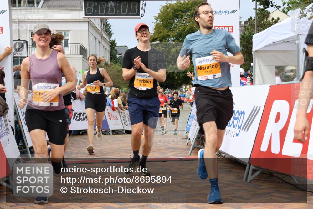 31.08.2025 - 21. Blankeneser Heldenlauf Strokosch-Dieckow http://msf.ph/oto/8695894 31.08.2025 12:29:20 Ziel 5148, 5149, 5460, 5633, 5632, 5478, 5774, 5582, 4206, 4182 meine-sportfotos.de