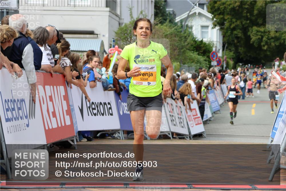 31.08.2025 - 21. Blankeneser Heldenlauf Strokosch-Dieckow http://msf.ph/oto/8695903 31.08.2025 12:24:18 Ziel 5398, 5773 meine-sportfotos.de