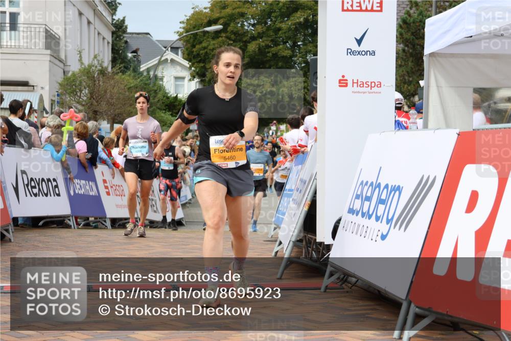 31.08.2025 - 21. Blankeneser Heldenlauf Strokosch-Dieckow http://msf.ph/oto/8695923 31.08.2025 12:29:14 Ziel 5238, 5460, 5633, 5632, 5478, 4106, 4206, 4182 meine-sportfotos.de