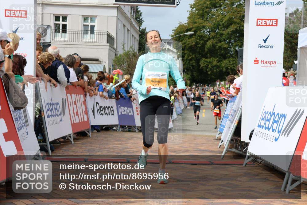 31.08.2025 - 21. Blankeneser Heldenlauf Strokosch-Dieckow http://msf.ph/oto/8695956 31.08.2025 12:24:02 Ziel 5811, 5242 meine-sportfotos.de