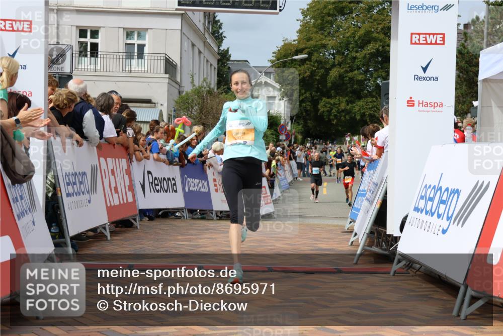 31.08.2025 - 21. Blankeneser Heldenlauf Strokosch-Dieckow http://msf.ph/oto/8695971 31.08.2025 12:24:01 Ziel 5811, 5242 meine-sportfotos.de