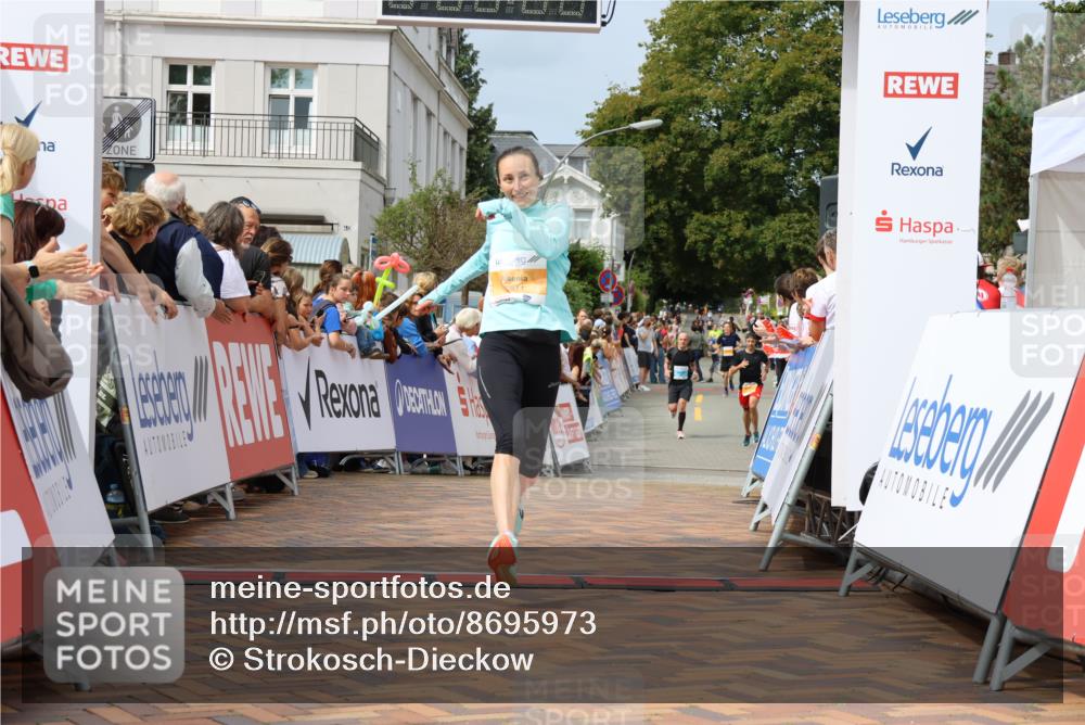 31.08.2025 - 21. Blankeneser Heldenlauf Strokosch-Dieckow http://msf.ph/oto/8695973 31.08.2025 12:24:01 Ziel 5811, 5242 meine-sportfotos.de
