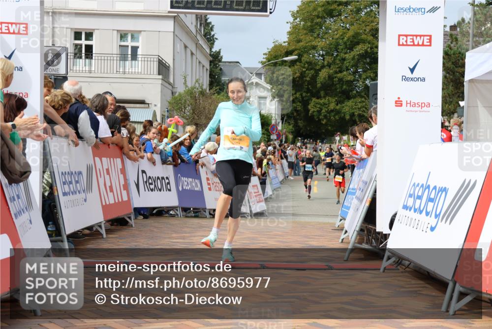 31.08.2025 - 21. Blankeneser Heldenlauf Strokosch-Dieckow http://msf.ph/oto/8695977 31.08.2025 12:24:01 Ziel 5811, 5242 meine-sportfotos.de