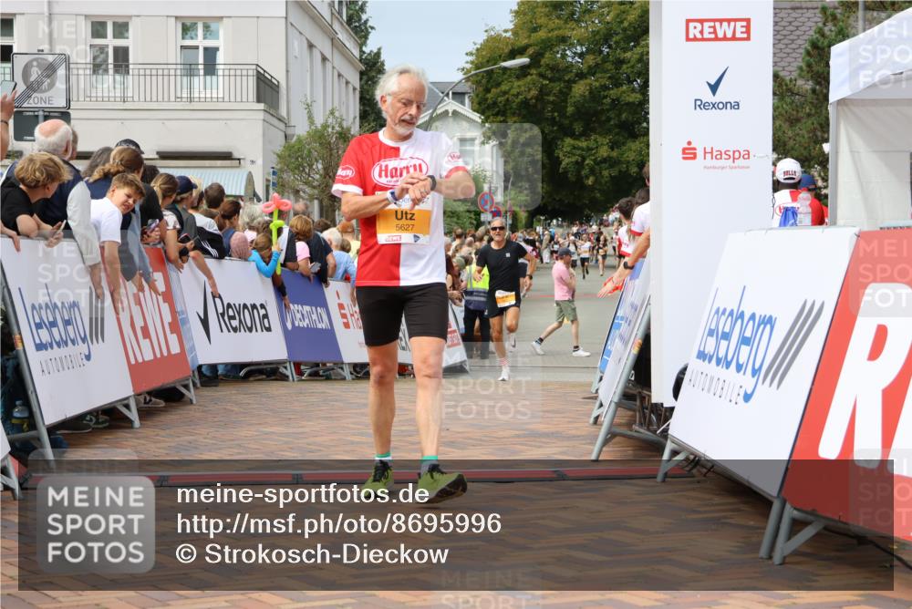 31.08.2025 - 21. Blankeneser Heldenlauf Strokosch-Dieckow http://msf.ph/oto/8695996 31.08.2025 12:28:53 Ziel 5389, 5509, 5794, 5658, 5627, 5560 meine-sportfotos.de