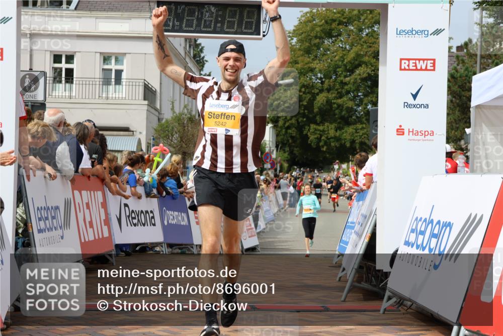 31.08.2025 - 21. Blankeneser Heldenlauf Strokosch-Dieckow http://msf.ph/oto/8696001 31.08.2025 12:23:56 Ziel 5242 meine-sportfotos.de