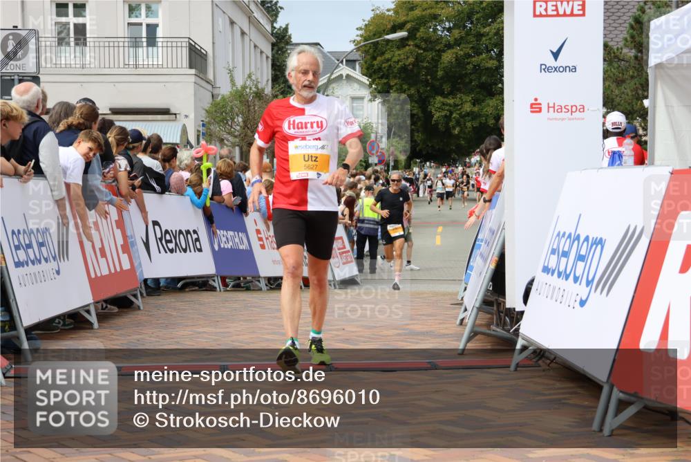 31.08.2025 - 21. Blankeneser Heldenlauf Strokosch-Dieckow http://msf.ph/oto/8696010 31.08.2025 12:28:52 Ziel 5389, 5509, 5794, 5189, 5658, 5627, 5560 meine-sportfotos.de