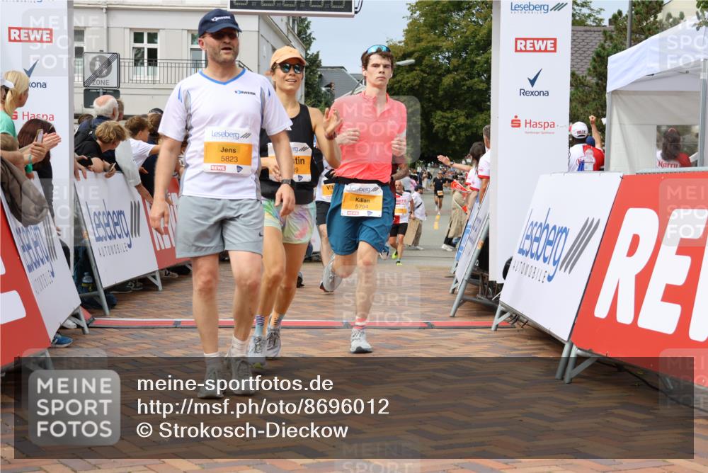 31.08.2025 - 21. Blankeneser Heldenlauf Strokosch-Dieckow http://msf.ph/oto/8696012 31.08.2025 12:28:46 Ziel 5389, 5509, 5352, 5292, 5794, 5823, 5189, 5658, 5499 meine-sportfotos.de