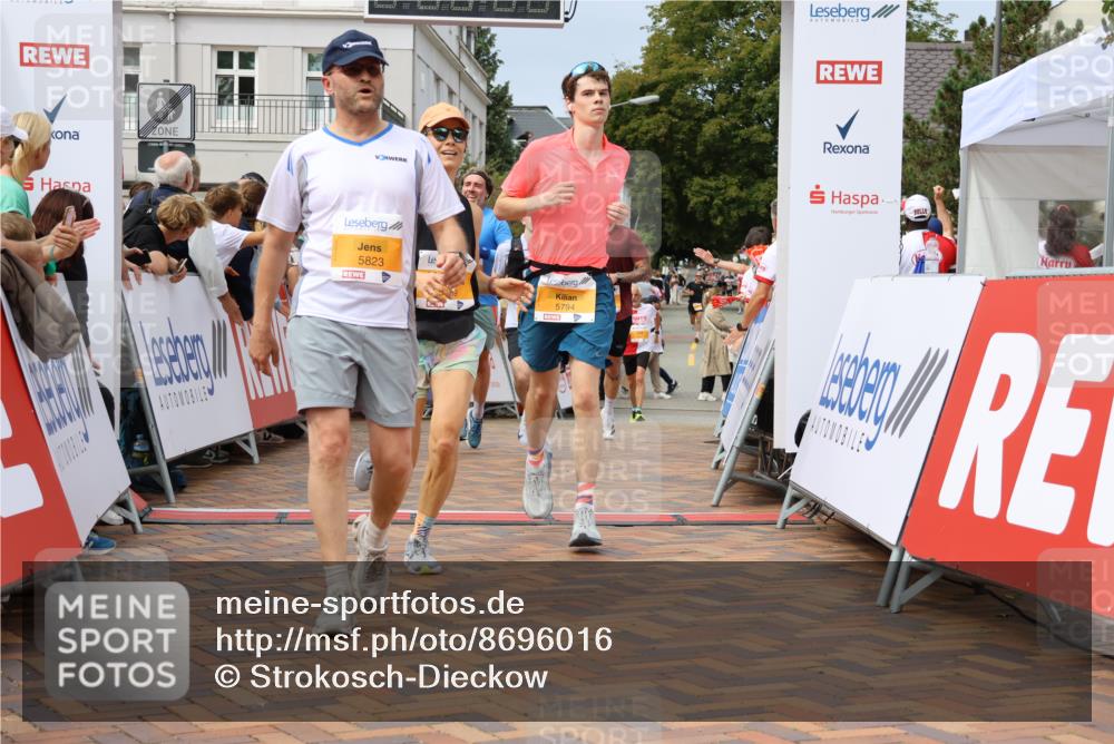 31.08.2025 - 21. Blankeneser Heldenlauf Strokosch-Dieckow http://msf.ph/oto/8696016 31.08.2025 12:28:45 Ziel 5468, 5389, 5509, 5352, 5292, 5794, 5823, 5189, 5658, 5499 meine-sportfotos.de