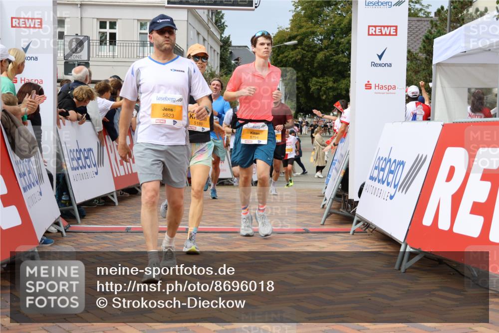 31.08.2025 - 21. Blankeneser Heldenlauf Strokosch-Dieckow http://msf.ph/oto/8696018 31.08.2025 12:28:45 Ziel 5468, 5389, 5509, 5352, 5292, 5794, 5823, 5189, 5658, 5499 meine-sportfotos.de