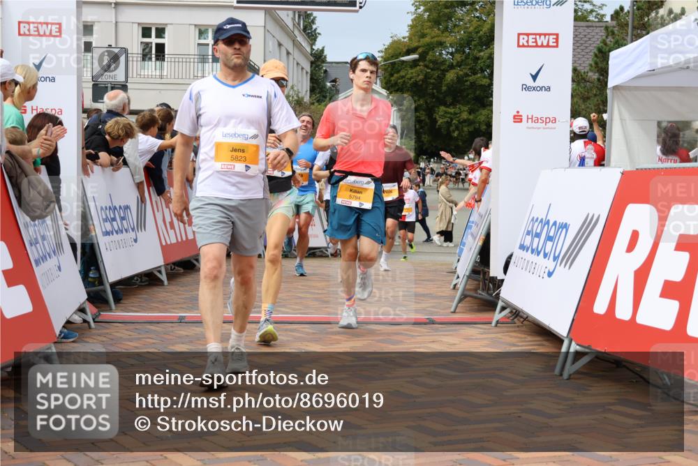 31.08.2025 - 21. Blankeneser Heldenlauf Strokosch-Dieckow http://msf.ph/oto/8696019 31.08.2025 12:28:45 Ziel 5468, 5389, 5509, 5352, 5292, 5794, 5823, 5189, 5658, 5499 meine-sportfotos.de