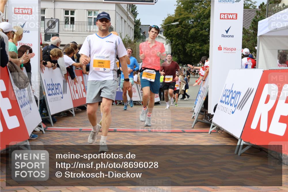 31.08.2025 - 21. Blankeneser Heldenlauf Strokosch-Dieckow http://msf.ph/oto/8696028 31.08.2025 12:28:45 Ziel 5468, 5389, 5509, 5352, 5292, 5794, 5823, 5189, 5658, 5499 meine-sportfotos.de
