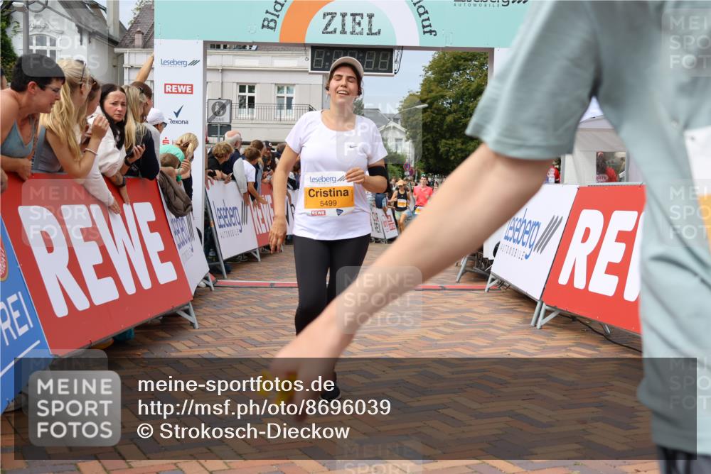 31.08.2025 - 21. Blankeneser Heldenlauf Strokosch-Dieckow http://msf.ph/oto/8696039 31.08.2025 12:28:41 Ziel 5468, 5352, 5292, 5794, 5823, 5189, 5499 meine-sportfotos.de