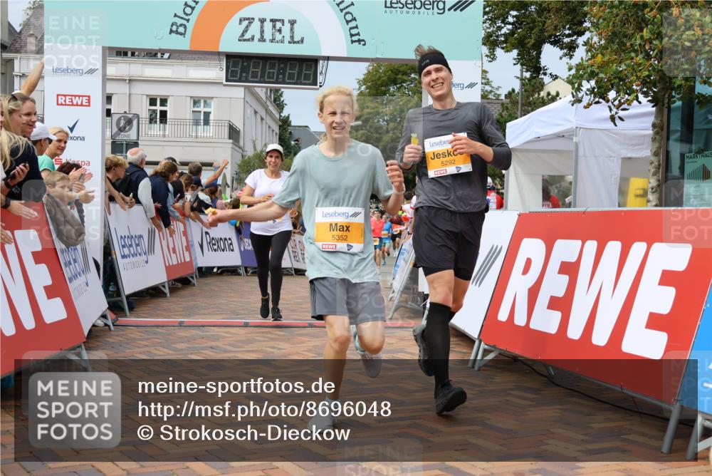 31.08.2025 - 21. Blankeneser Heldenlauf Strokosch-Dieckow http://msf.ph/oto/8696048 31.08.2025 12:28:40 Ziel 5468, 5352, 5292, 5823, 5189, 5499 meine-sportfotos.de