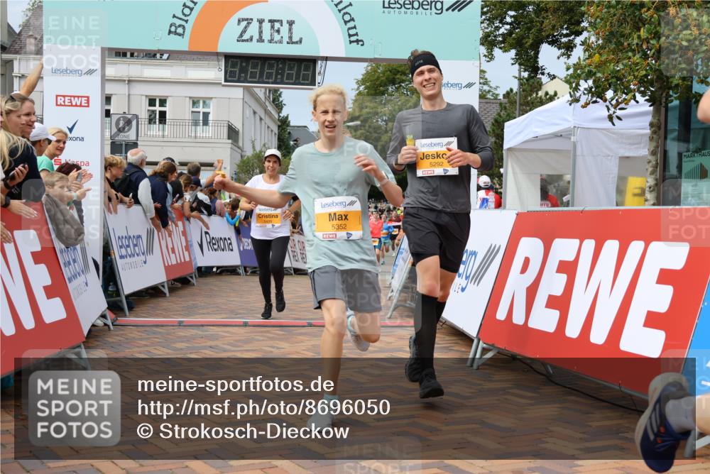 31.08.2025 - 21. Blankeneser Heldenlauf Strokosch-Dieckow http://msf.ph/oto/8696050 31.08.2025 12:28:40 Ziel 5468, 5352, 5292, 5823, 5189, 5499 meine-sportfotos.de