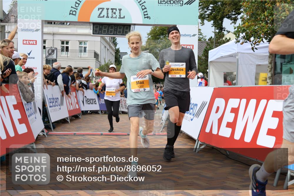 31.08.2025 - 21. Blankeneser Heldenlauf Strokosch-Dieckow http://msf.ph/oto/8696052 31.08.2025 12:28:39 Ziel 5468, 5352, 5292, 5823, 5499 meine-sportfotos.de