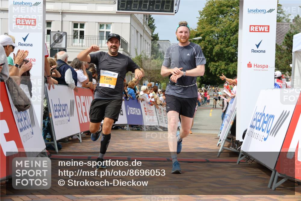 31.08.2025 - 21. Blankeneser Heldenlauf Strokosch-Dieckow http://msf.ph/oto/8696053 31.08.2025 12:23:43 Ziel 5367, 5366, 5178, 5420, 4097 meine-sportfotos.de