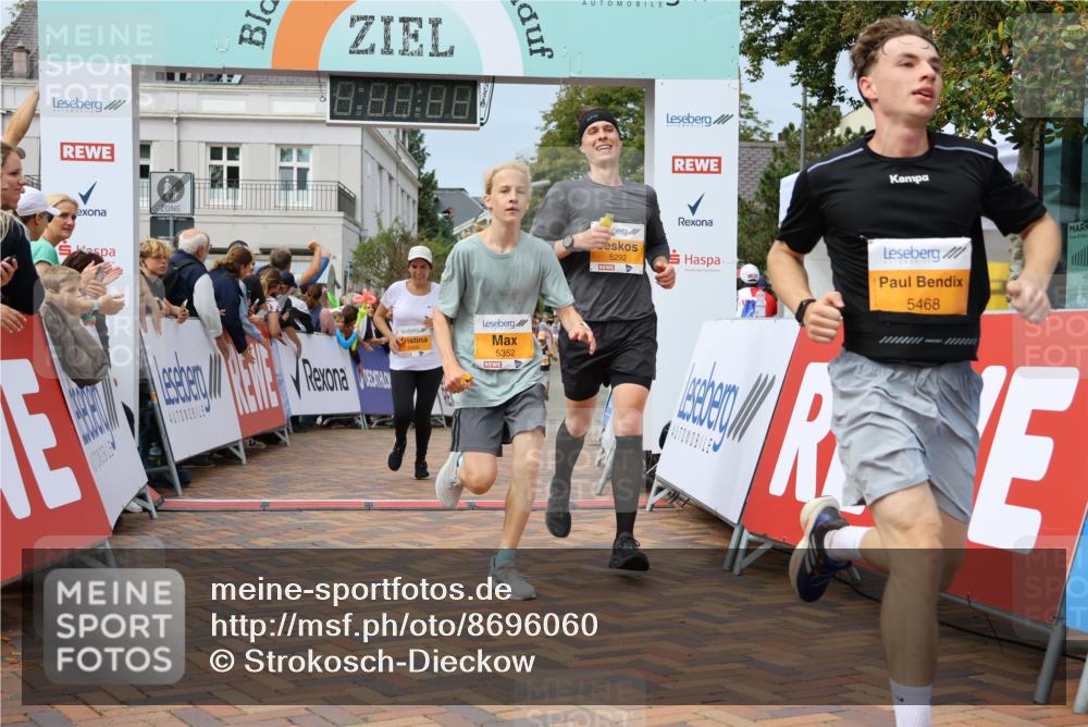 31.08.2025 - 21. Blankeneser Heldenlauf Strokosch-Dieckow http://msf.ph/oto/8696060 31.08.2025 12:28:39 Ziel 5468, 5352, 5292, 5823, 5499 meine-sportfotos.de
