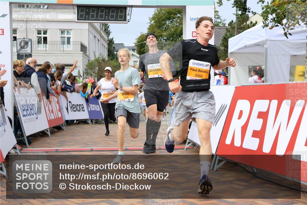 31.08.2025 - 21. Blankeneser Heldenlauf Strokosch-Dieckow http://msf.ph/oto/8696062 31.08.2025 12:28:39 Ziel 5468, 5352, 5292, 5823, 5499 meine-sportfotos.de
