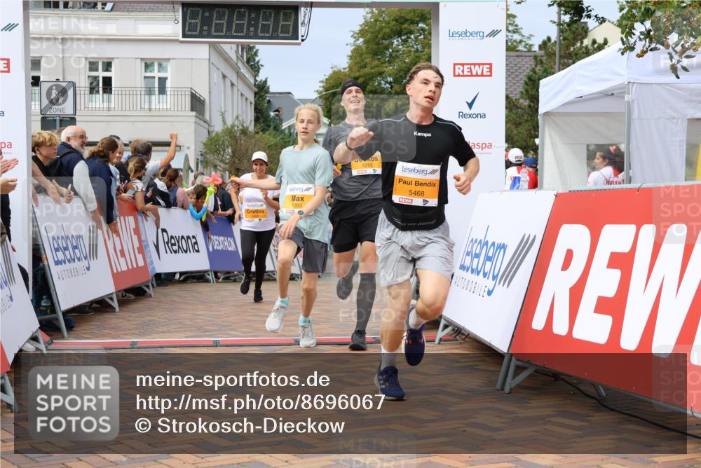 31.08.2025 - 21. Blankeneser Heldenlauf Strokosch-Dieckow http://msf.ph/oto/8696067 31.08.2025 12:28:39 Ziel 5468, 5352, 5292, 5823, 5499 meine-sportfotos.de