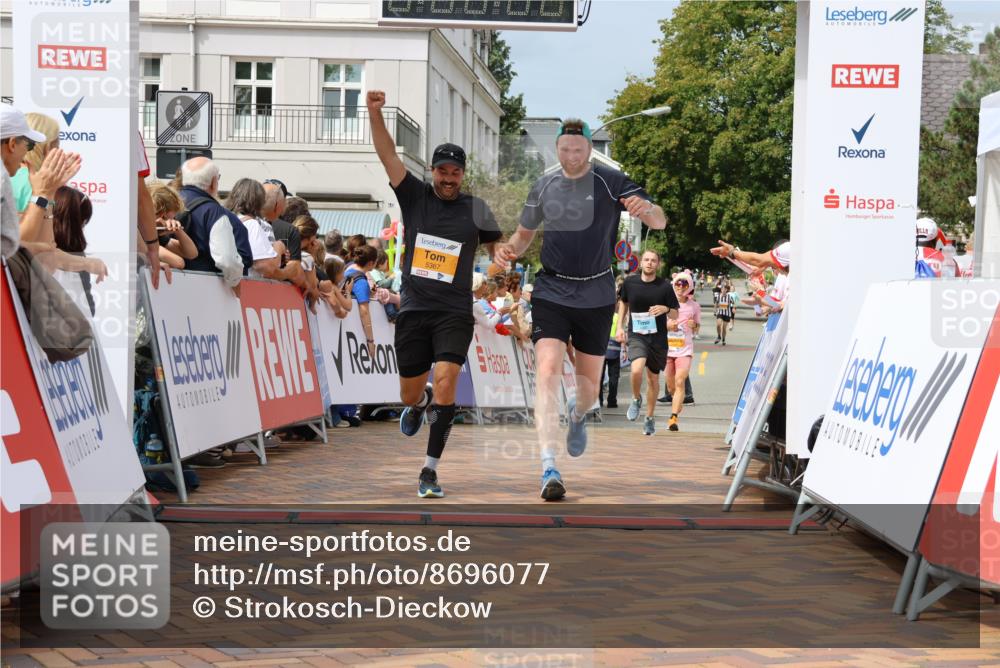 31.08.2025 - 21. Blankeneser Heldenlauf Strokosch-Dieckow http://msf.ph/oto/8696077 31.08.2025 12:23:42 Ziel 5367, 5366, 5178, 5420, 4097 meine-sportfotos.de