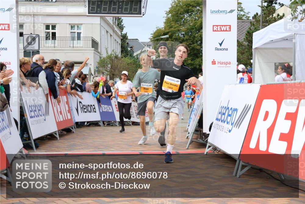 31.08.2025 - 21. Blankeneser Heldenlauf Strokosch-Dieckow http://msf.ph/oto/8696078 31.08.2025 12:28:38 Ziel 5468, 5540, 5352, 5292, 5499 meine-sportfotos.de