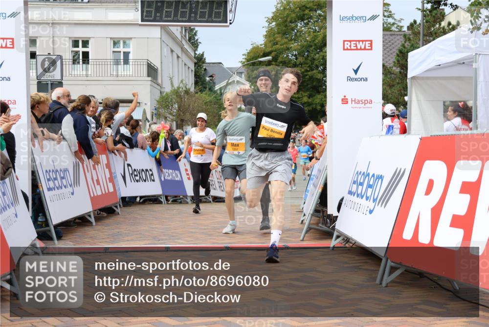 31.08.2025 - 21. Blankeneser Heldenlauf Strokosch-Dieckow http://msf.ph/oto/8696080 31.08.2025 12:28:38 Ziel 5468, 5540, 5352, 5292, 5499 meine-sportfotos.de