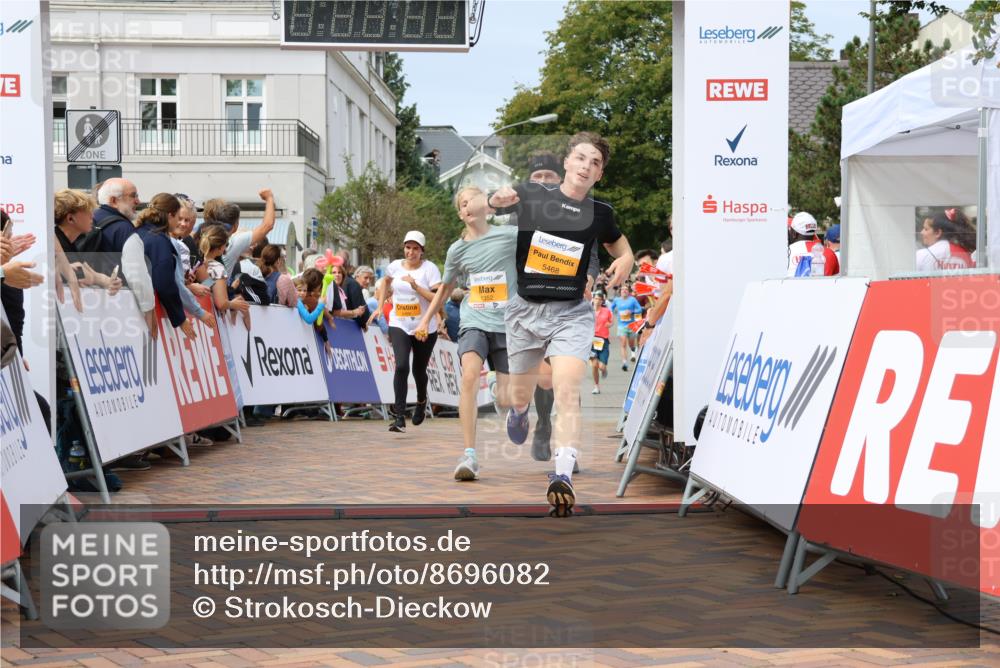 31.08.2025 - 21. Blankeneser Heldenlauf Strokosch-Dieckow http://msf.ph/oto/8696082 31.08.2025 12:28:38 Ziel 5468, 5540, 5352, 5292, 5499 meine-sportfotos.de