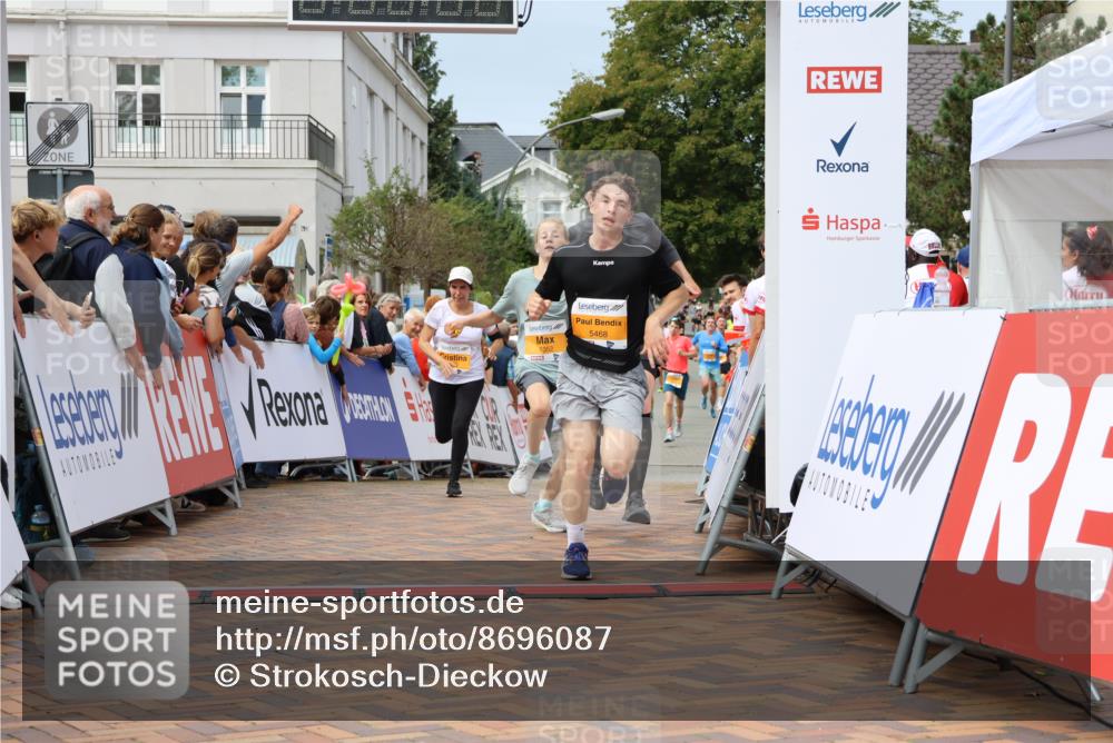 31.08.2025 - 21. Blankeneser Heldenlauf Strokosch-Dieckow http://msf.ph/oto/8696087 31.08.2025 12:28:38 Ziel 5468, 5540, 5352, 5292, 5499 meine-sportfotos.de