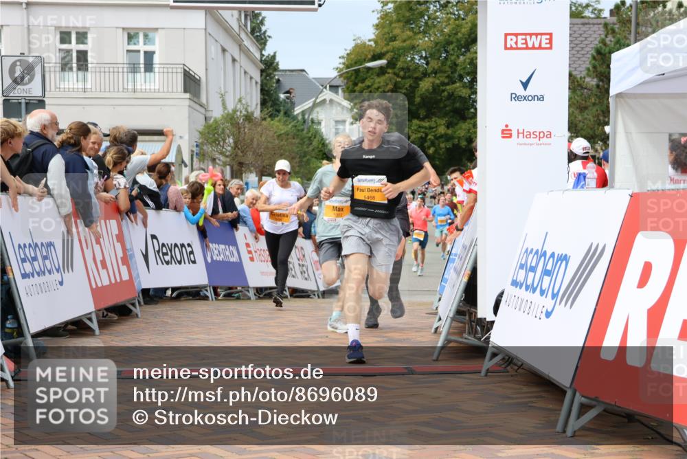 31.08.2025 - 21. Blankeneser Heldenlauf Strokosch-Dieckow http://msf.ph/oto/8696089 31.08.2025 12:28:38 Ziel 5468, 5540, 5352, 5292, 5499 meine-sportfotos.de