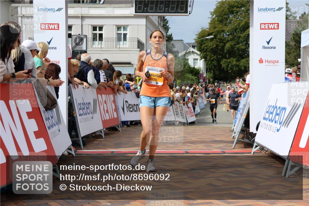 31.08.2025 - 21. Blankeneser Heldenlauf Strokosch-Dieckow http://msf.ph/oto/8696092 31.08.2025 12:23:38 Ziel 5367, 5366, 5178, 4006, 4016 meine-sportfotos.de