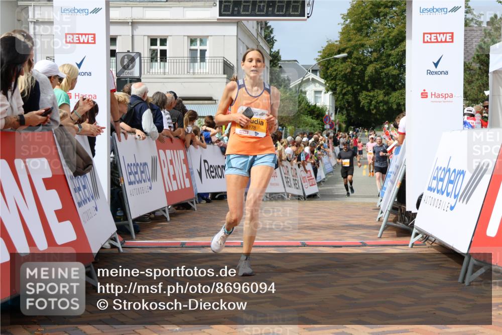 31.08.2025 - 21. Blankeneser Heldenlauf Strokosch-Dieckow http://msf.ph/oto/8696094 31.08.2025 12:23:38 Ziel 5367, 5366, 5178, 4006, 4016 meine-sportfotos.de