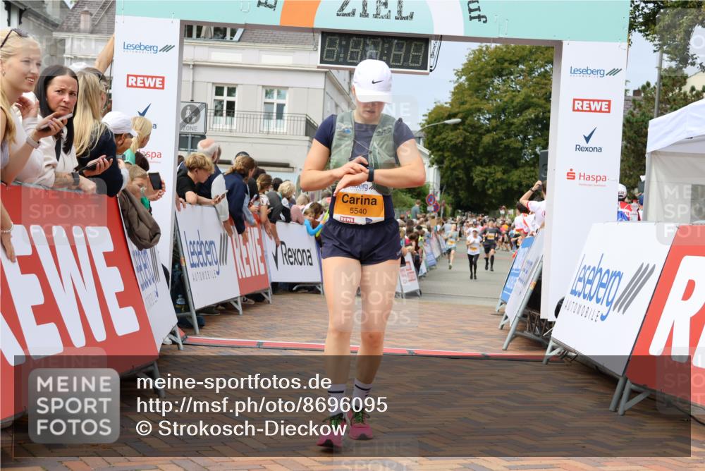31.08.2025 - 21. Blankeneser Heldenlauf Strokosch-Dieckow http://msf.ph/oto/8696095 31.08.2025 12:28:32 Ziel 5320, 5540, 4220, 4424 meine-sportfotos.de