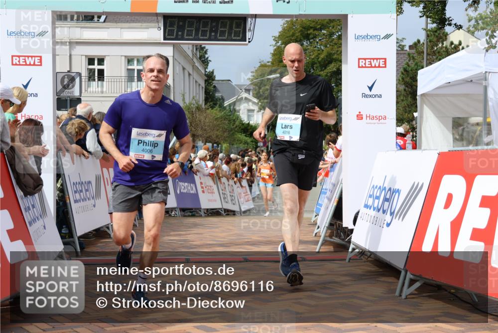 31.08.2025 - 21. Blankeneser Heldenlauf Strokosch-Dieckow http://msf.ph/oto/8696116 31.08.2025 12:23:33 Ziel 5178, 4419, 4278, 4006, 4016 meine-sportfotos.de