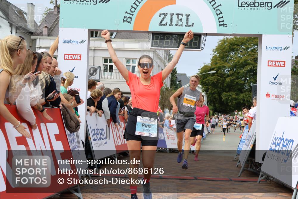31.08.2025 - 21. Blankeneser Heldenlauf Strokosch-Dieckow http://msf.ph/oto/8696126 31.08.2025 12:28:27 Ziel 5320, 5540, 5813, 4220, 4424 meine-sportfotos.de