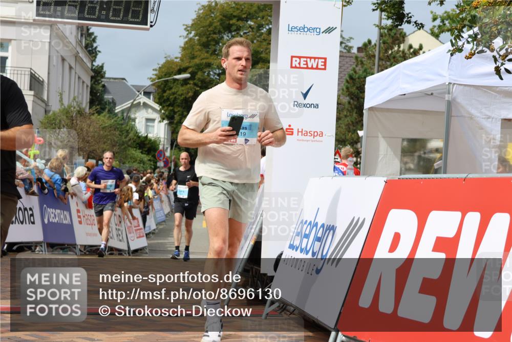31.08.2025 - 21. Blankeneser Heldenlauf Strokosch-Dieckow http://msf.ph/oto/8696130 31.08.2025 12:23:29 Ziel 5410, 4419, 4278, 4006, 4016 meine-sportfotos.de