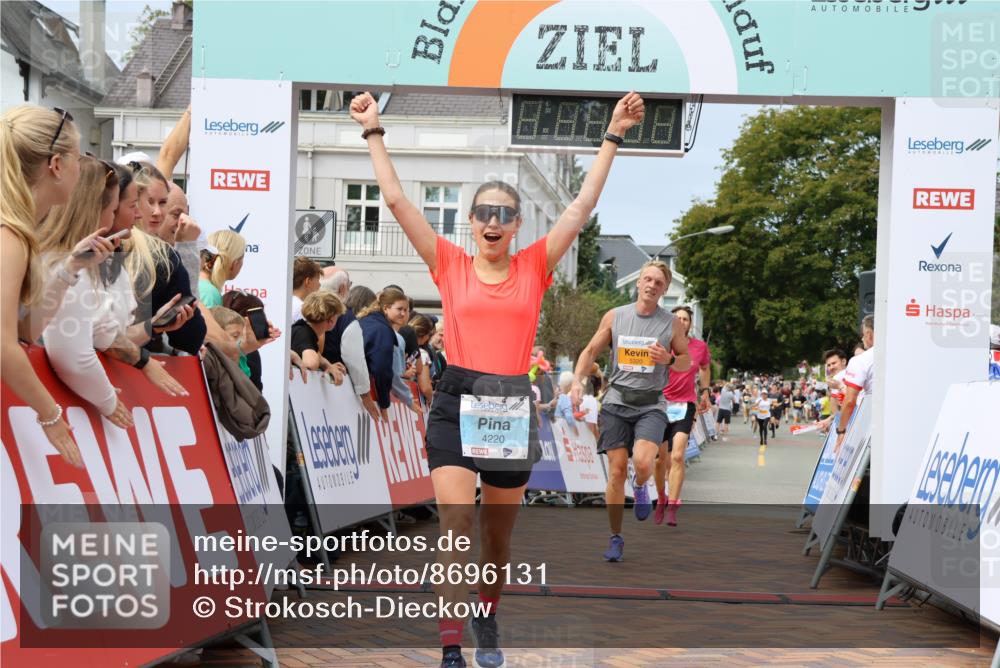 31.08.2025 - 21. Blankeneser Heldenlauf Strokosch-Dieckow http://msf.ph/oto/8696131 31.08.2025 12:28:27 Ziel 5320, 5540, 5813, 4220, 4424 meine-sportfotos.de