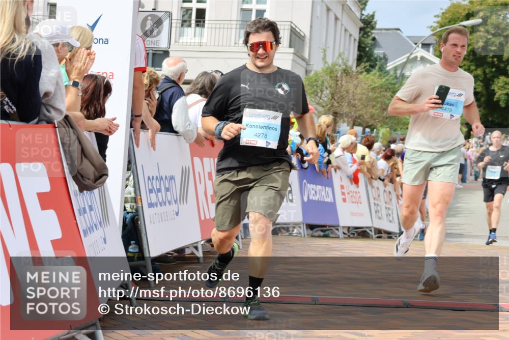 31.08.2025 - 21. Blankeneser Heldenlauf Strokosch-Dieckow http://msf.ph/oto/8696136 31.08.2025 12:23:28 Ziel 5410, 5252, 4419, 4278, 4006, 4016 meine-sportfotos.de