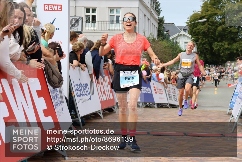 31.08.2025 - 21. Blankeneser Heldenlauf Strokosch-Dieckow http://msf.ph/oto/8696139 31.08.2025 12:28:26 Ziel 5320, 5540, 5813, 4220, 4424 meine-sportfotos.de