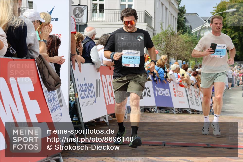 31.08.2025 - 21. Blankeneser Heldenlauf Strokosch-Dieckow http://msf.ph/oto/8696140 31.08.2025 12:23:27 Ziel 5410, 5252, 4419, 4278 meine-sportfotos.de
