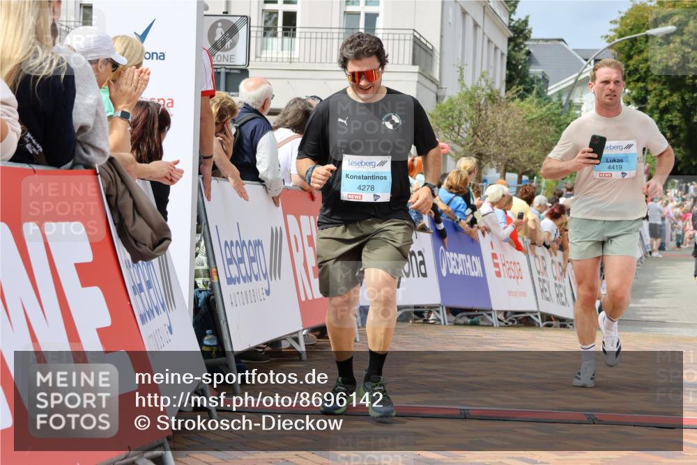 31.08.2025 - 21. Blankeneser Heldenlauf Strokosch-Dieckow http://msf.ph/oto/8696142 31.08.2025 12:23:27 Ziel 5410, 5252, 4419, 4278 meine-sportfotos.de