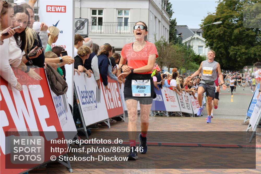31.08.2025 - 21. Blankeneser Heldenlauf Strokosch-Dieckow http://msf.ph/oto/8696146 31.08.2025 12:28:26 Ziel 5320, 5540, 5813, 4220, 4424 meine-sportfotos.de