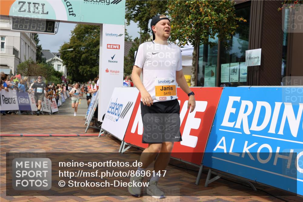 31.08.2025 - 21. Blankeneser Heldenlauf Strokosch-Dieckow http://msf.ph/oto/8696147 31.08.2025 12:23:24 Ziel 5410, 5252, 4253, 4419, 4278 meine-sportfotos.de