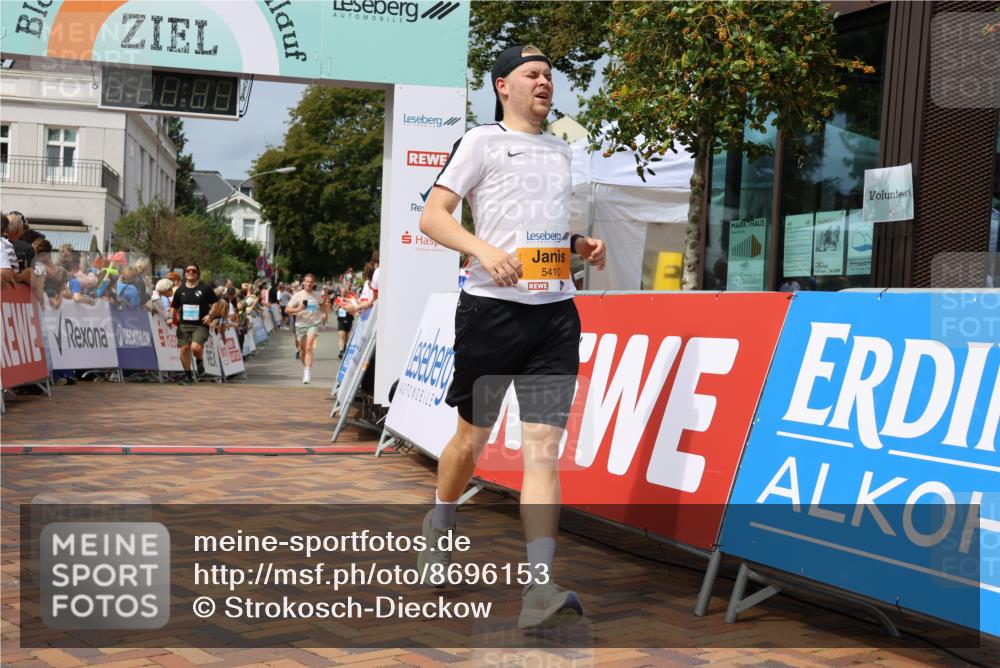 31.08.2025 - 21. Blankeneser Heldenlauf Strokosch-Dieckow http://msf.ph/oto/8696153 31.08.2025 12:23:24 Ziel 5410, 5252, 4253, 4419, 4278 meine-sportfotos.de