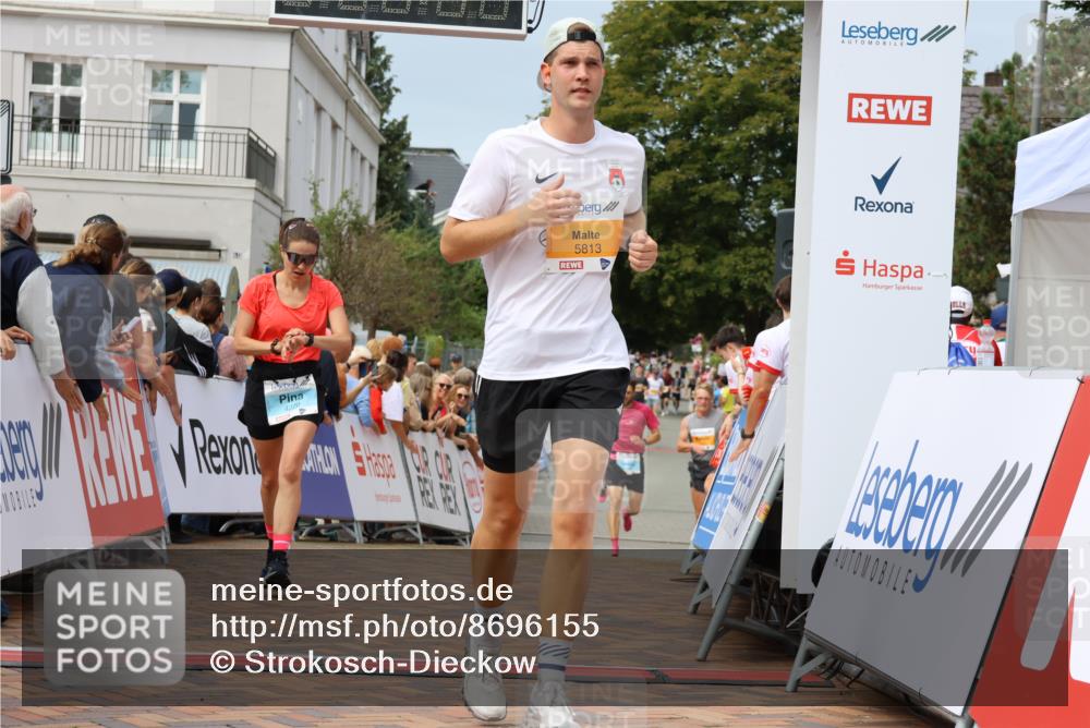 31.08.2025 - 21. Blankeneser Heldenlauf Strokosch-Dieckow http://msf.ph/oto/8696155 31.08.2025 12:28:24 Ziel 5320, 5813, 4220, 4424 meine-sportfotos.de