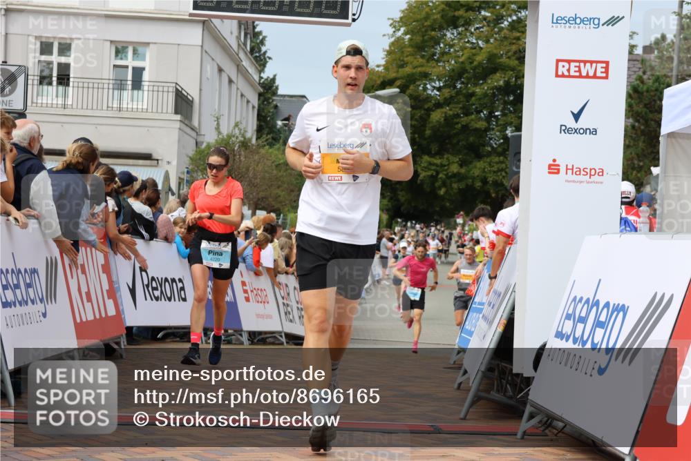 31.08.2025 - 21. Blankeneser Heldenlauf Strokosch-Dieckow http://msf.ph/oto/8696165 31.08.2025 12:28:24 Ziel 5320, 5813, 4220, 4424 meine-sportfotos.de